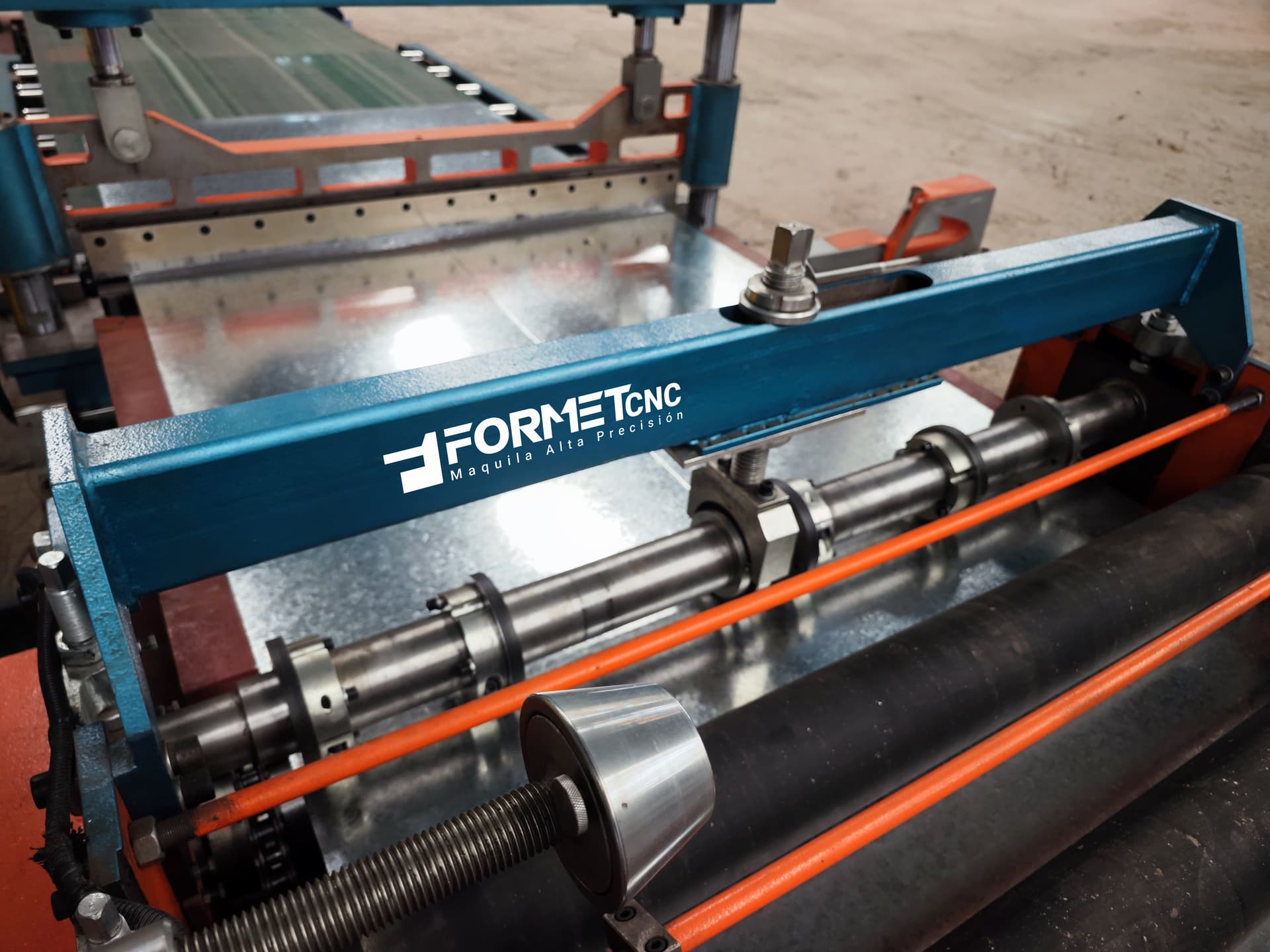 Maquinaria para realizar cortes slitter